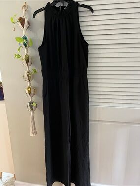 ee:some Black Sleeveless jumpsuit